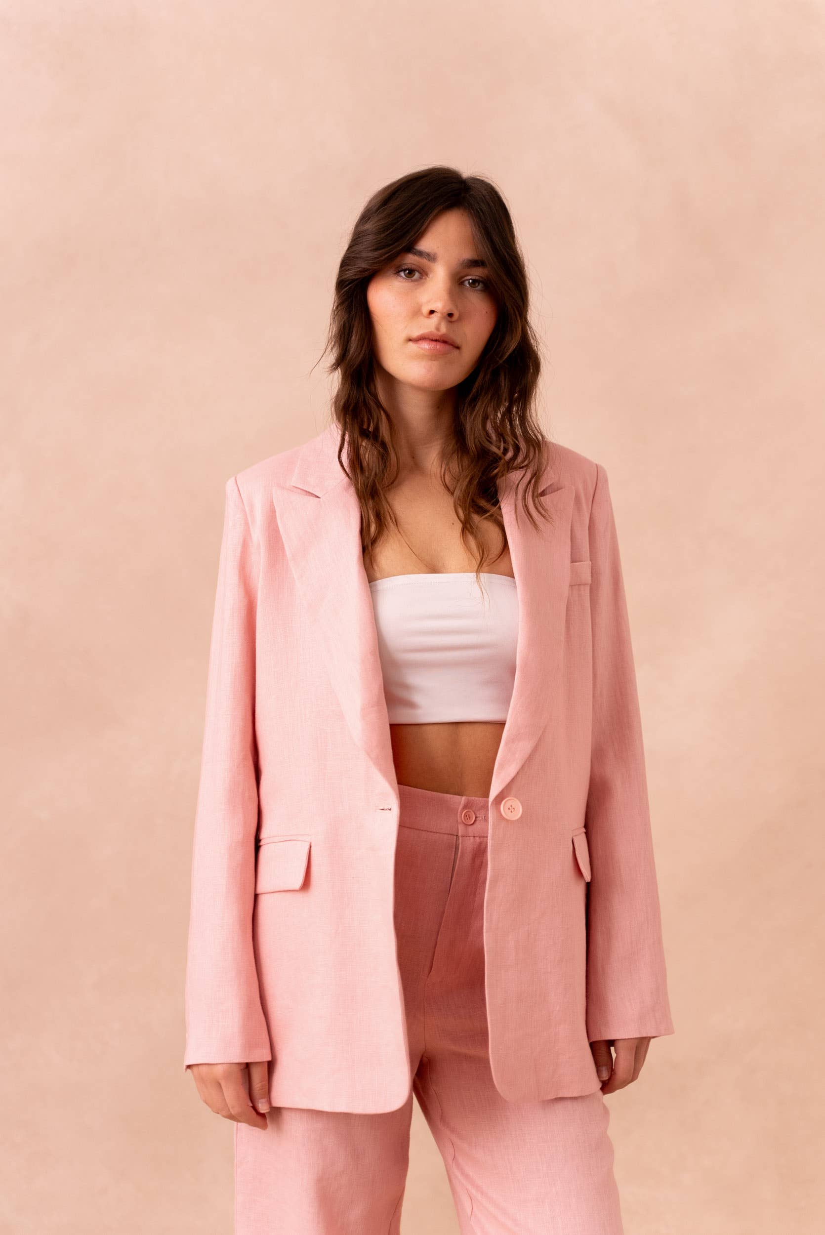 Attentif Paris - Venta al por mayor Blazer - Mujer - [De lino] Chaqueta blazer de corte recto en lino de calidad superior49