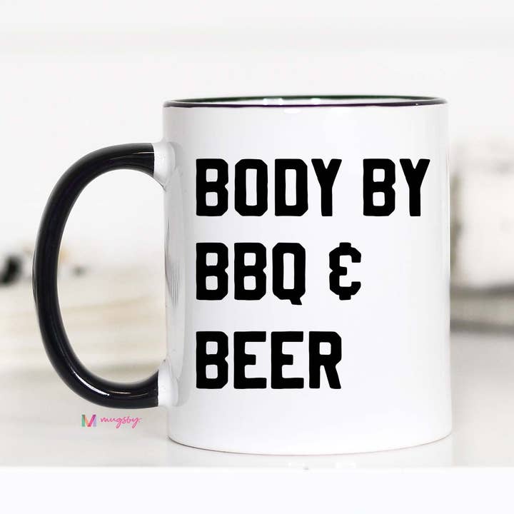 Tasse à café "Corps par BBQ et bière", Tasse drôle pour papa, Tasse pour la fête des pères pour la vente par Mugsby