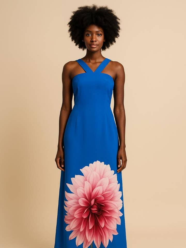 Lang kjole med blomsterprint og elegant krydset hals for engroshandel hos You Udress