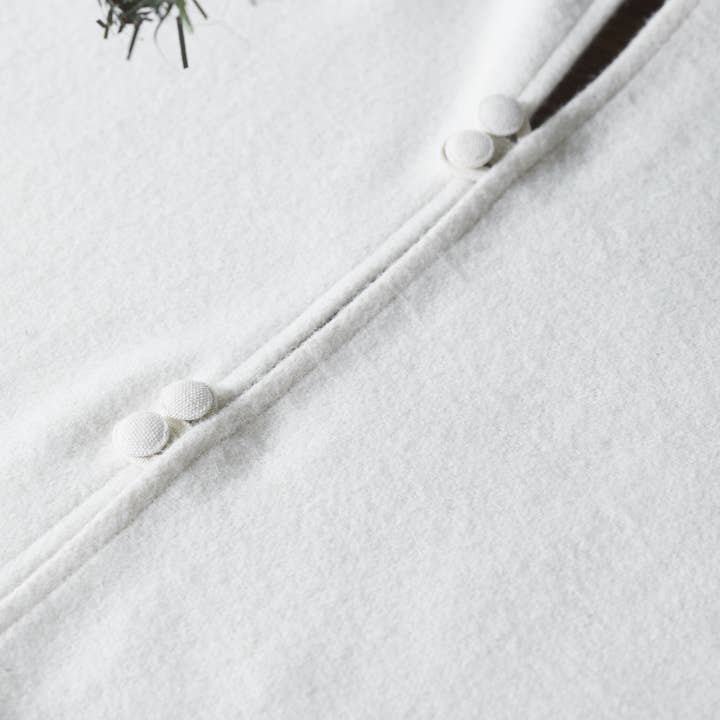 Arcadia Home - Vente Jupes de sapin de Noël - Jupe de sapin de Noël en laine crème avec bordure rouge3