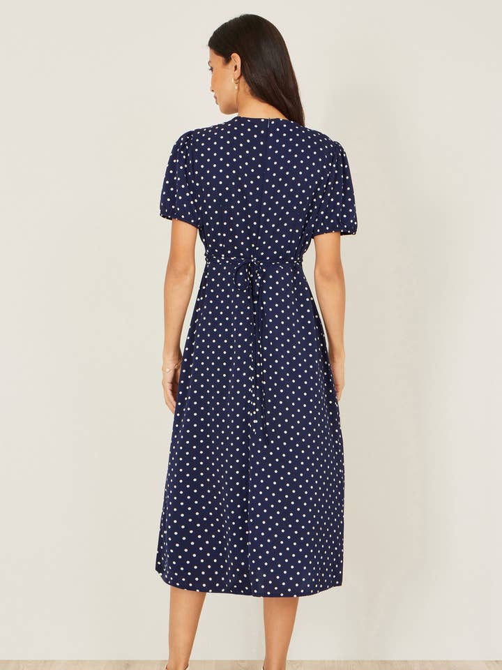 Vestido Midi Envelope de Chá com Bolinhas Azul Marinho Yumi por atacado de Yumi