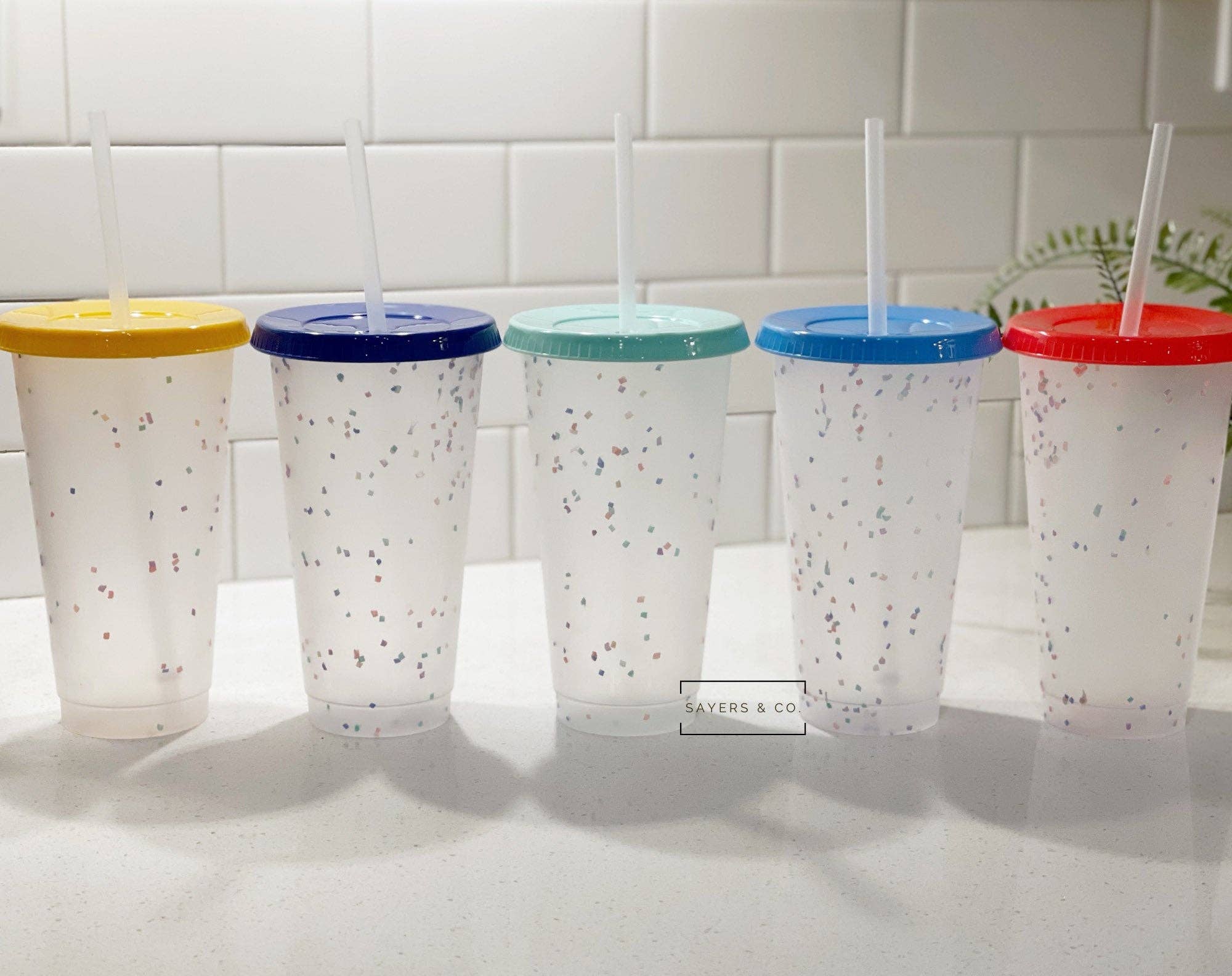 Sayers & Co. – Copo/caneca por atacado – 24 onças Copos frios de confete que mudam de cor, copo de vinil epóxi por atacado 24 onças1