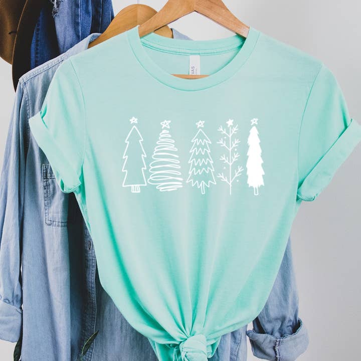 Natale: 5 alberi di Natale, BIANCO, maglietta grafica, ASTUCCIO per la vendita all'ingrosso da parte di Top Crate