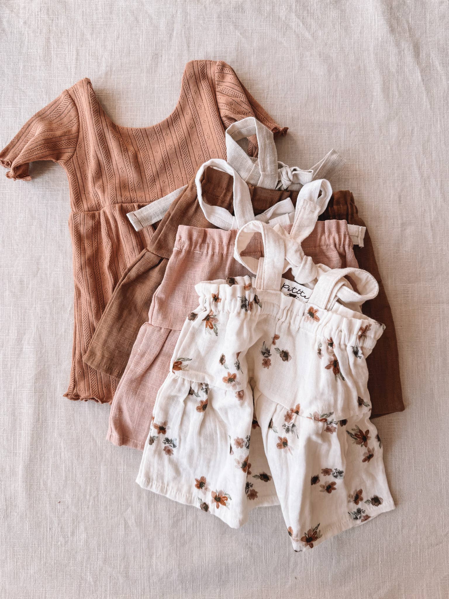 PETITE EvelinaApparel - Wholesale Dress - Baby - Grab bag / girly  dresses2