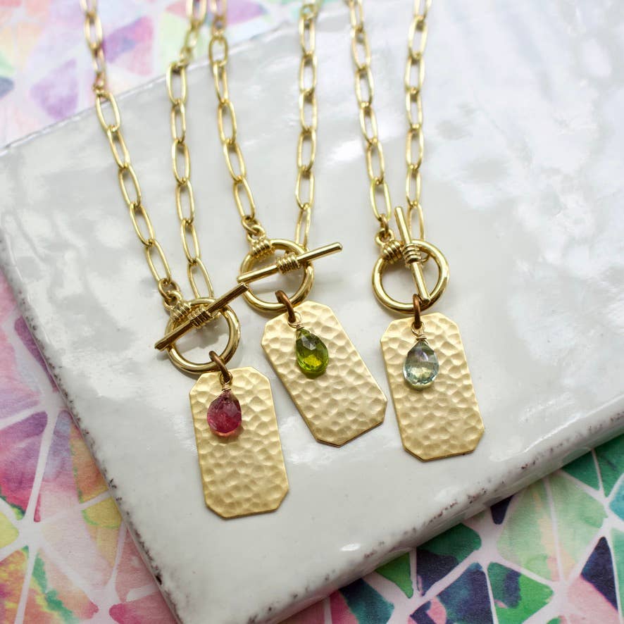 a.v. max - Wholesale Pendant/Charm Necklace - Hammered Dog Tag|Semi Stone & Toggle Closure|Gold|17"14