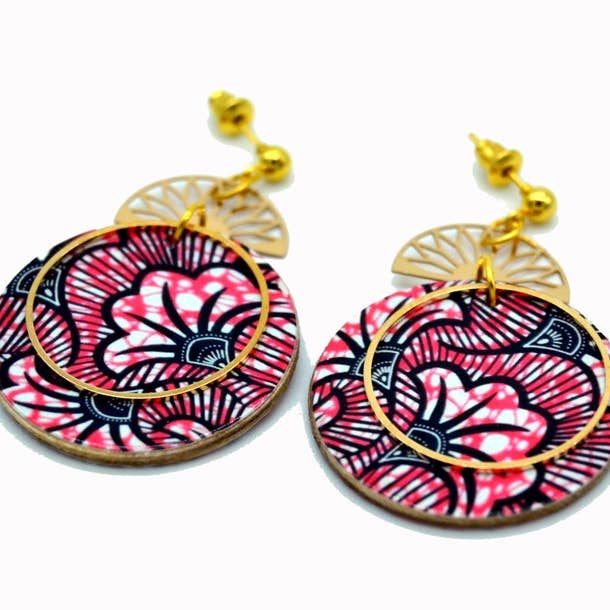 boucles d'oreilles wax bois et papier résiné fleur rose or pour la vente par SUNKRIS