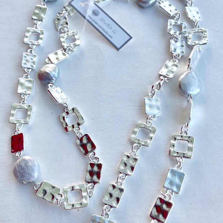 Studio G - Vendita all'ingrosso Collane di perline/perle - #455 Geo Pearl e Coin Pearl Long