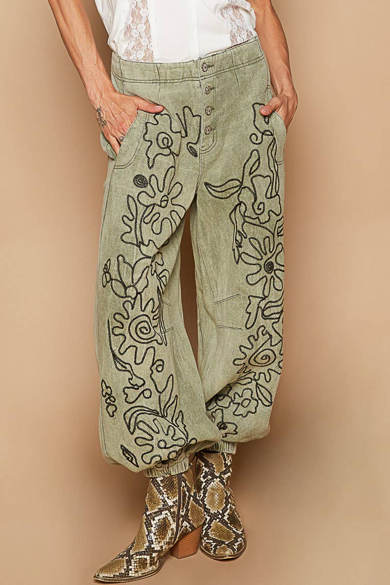 Pol Clothing - Wholesale Pants - Women's - Floral embroidered pattern solid twill pants10