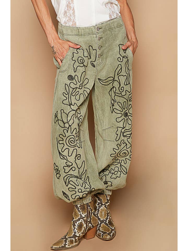 Pol Clothing - Wholesale Pants - Women's - Floral embroidered pattern solid twill pants10