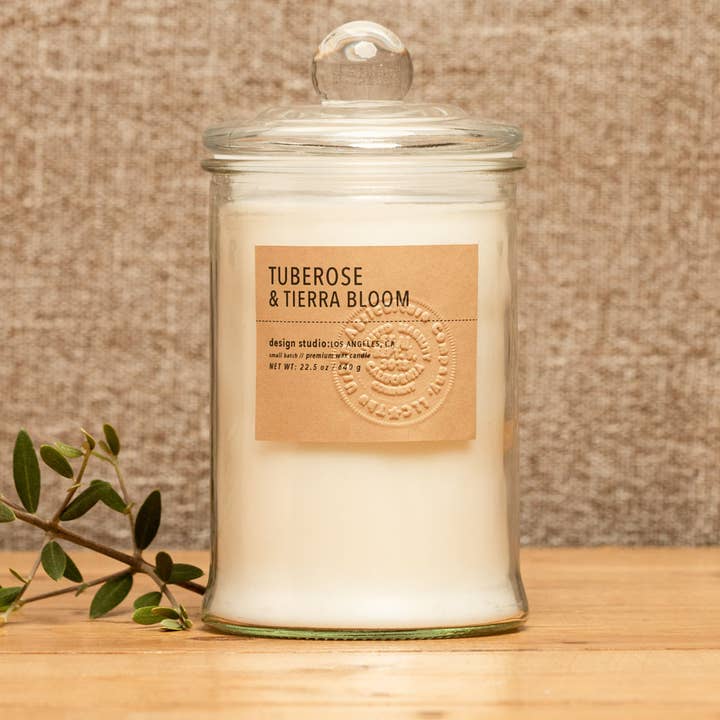 19 oz Tuberose & Tierra Bloom Scented Candle for wholesale by The Urban Wax Refinery