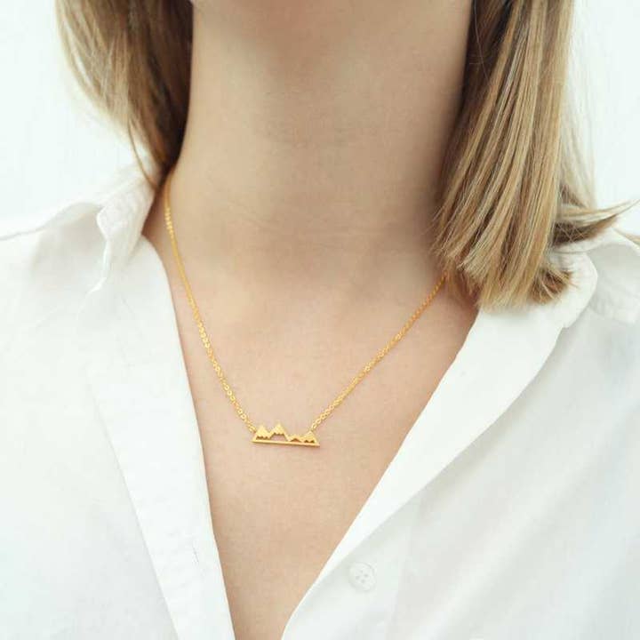 ACUS - Wholesale Pendant/Charm Necklace - Minimal Mountain Range Pendant Gold1