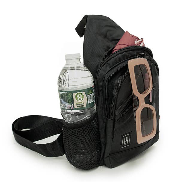 Selini New York - Wholesale Crossbody Bag - Unisex - Unisex Black Crossbody Sling Bag with Adjustable Strap2