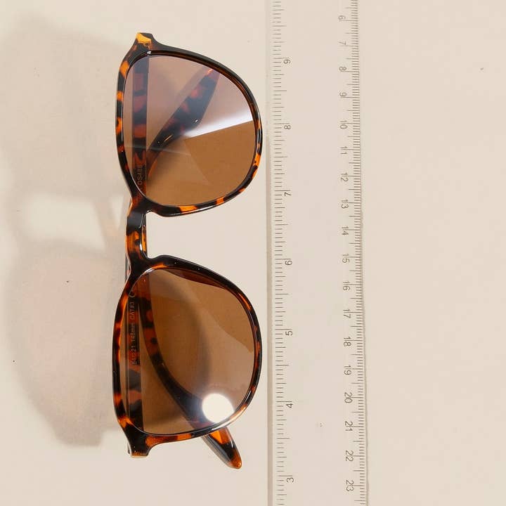 ASSORTED Simple Large Lens Sunglasses Set for wholesale on Faire3