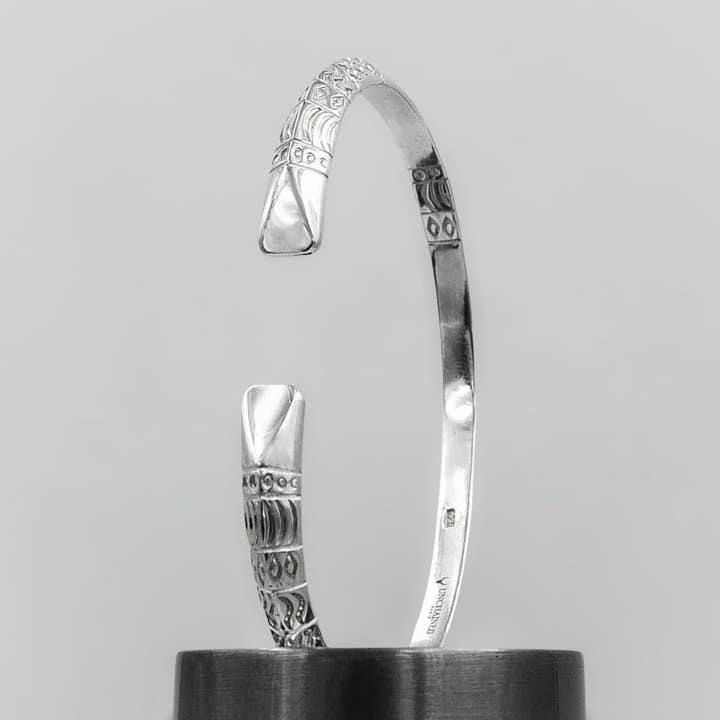 TOKY - bracciale in argento 925 bisellato per la vendita all'ingrosso da parte di Unchained Paris