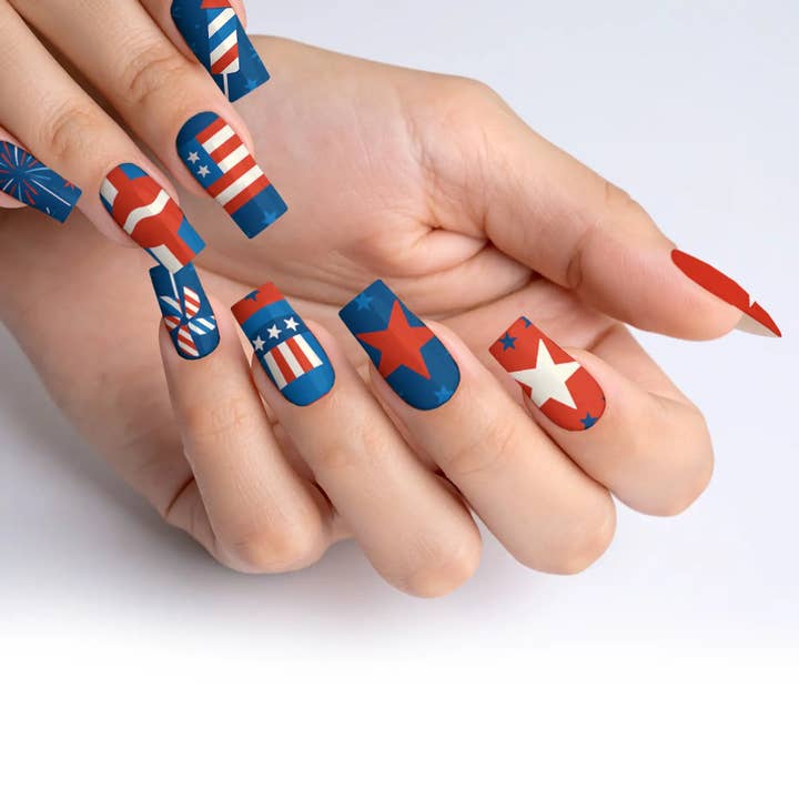 FYNE BODY - Wholesale Press-on/fake nails - Chrome Candy 4th of July Press-On Nails38