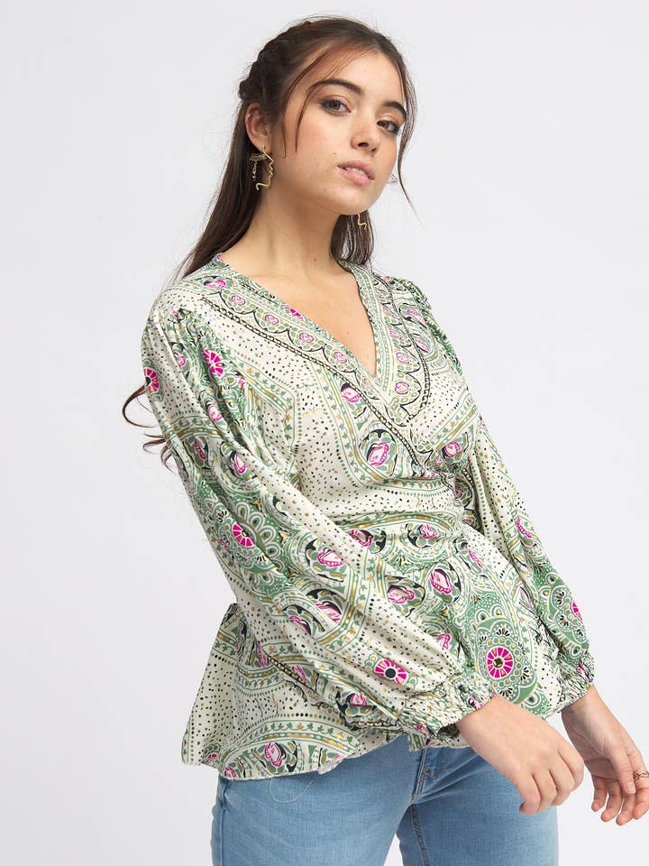 BLUSA ESTAMPADA 100% SEDA FRÍA, ESCOTE CRUZADO para venta al por mayor de Nats Store