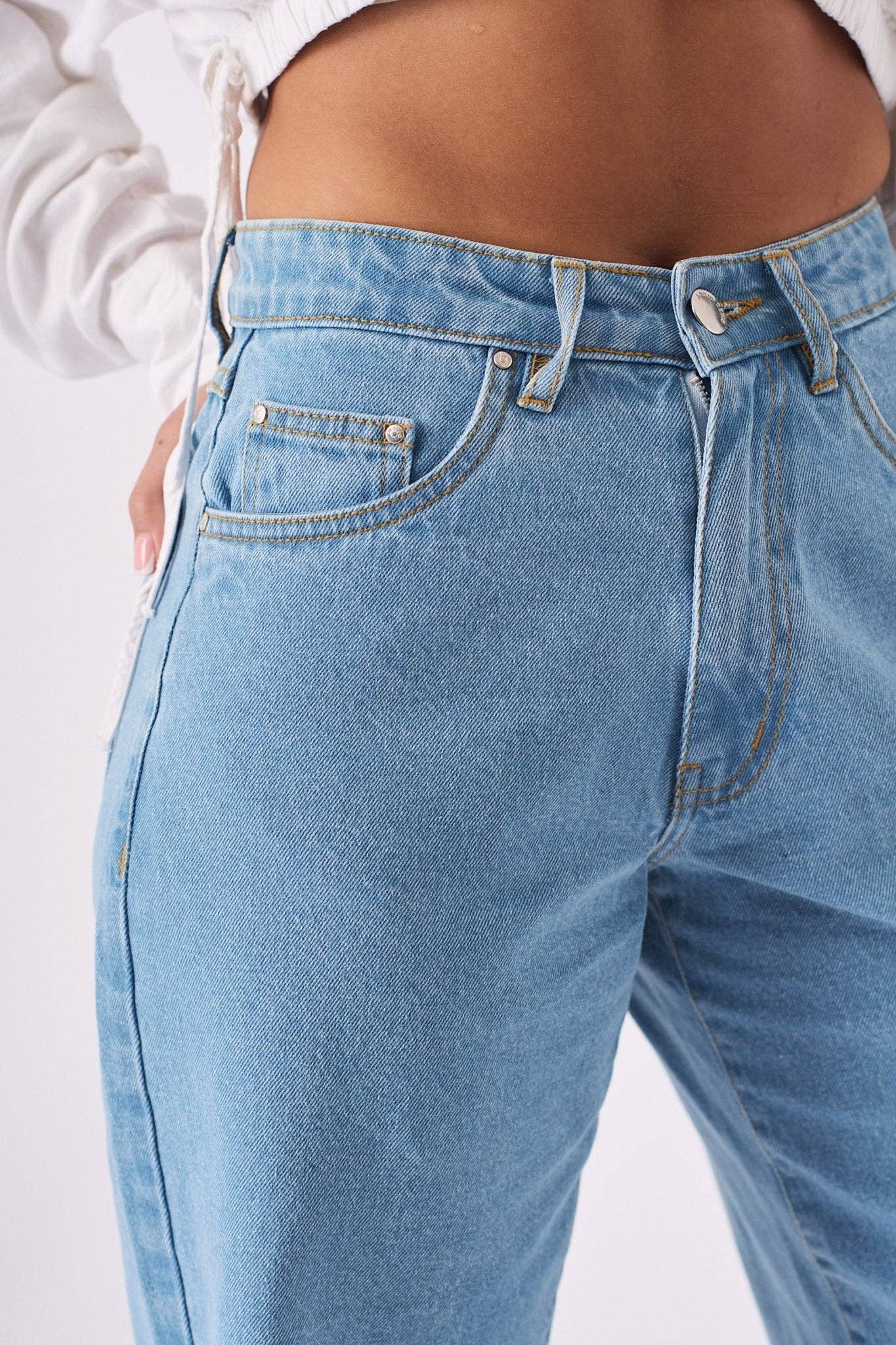 JMOJO UK Limited – Großhandel Shorts – Damen – Elara Longline Denim-Shorts – Hellblaue Waschung6