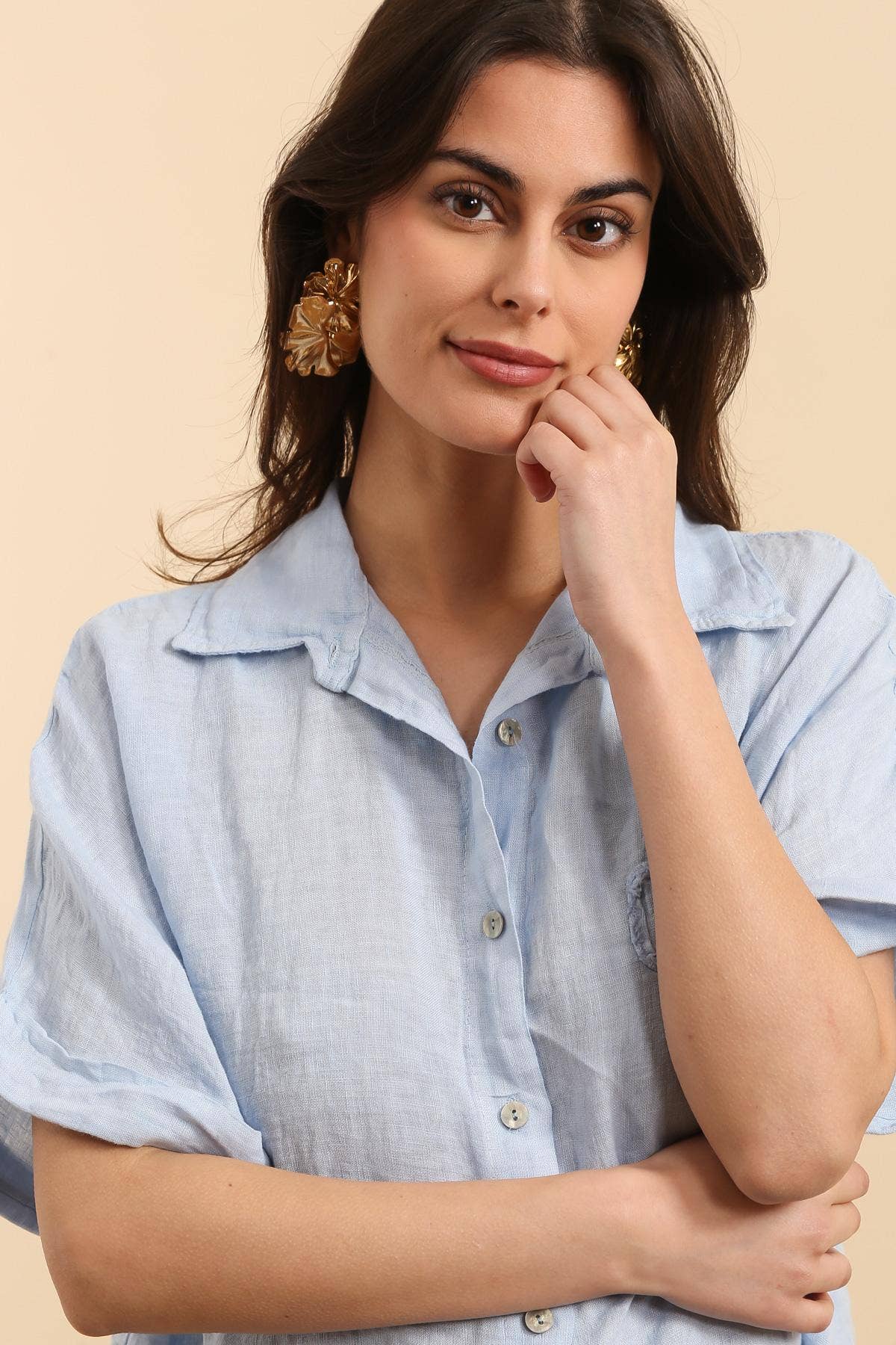 LÉA & LUC - Vente Chemise – femme - Chemise avec une fleur en 100% Lin REF. 2034125