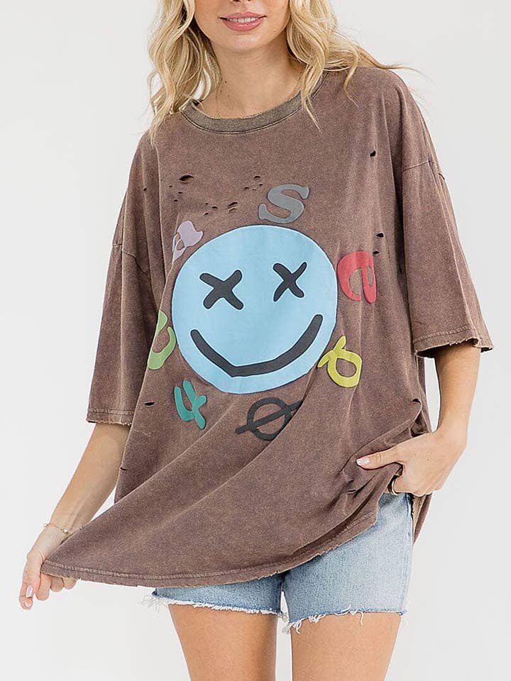 SHORT SLEEVE DISTRESS GRAPHIC WASHED TOP for wholesale by ROUSSEAU