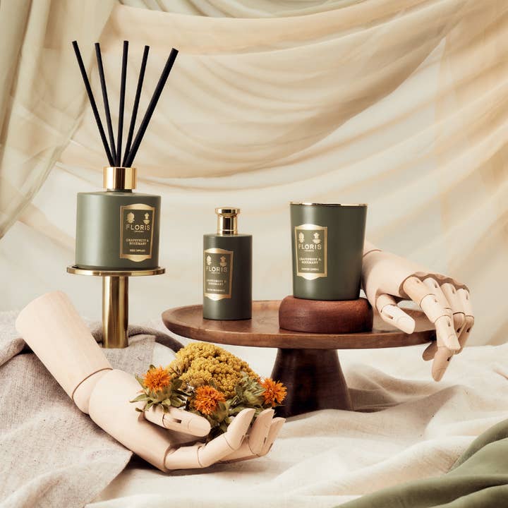 Floris London - Wholesale Jar/Filled Candle - Grapefruit & Rosemary Scented Candle2