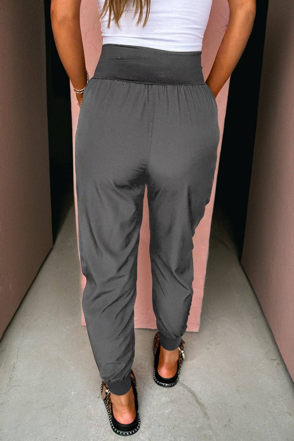 FASHION BLVD - Wholesale Lounge Sweatpants/Joggers - Women's - FB High Waist Pocketed Cargo Jogger Pants1