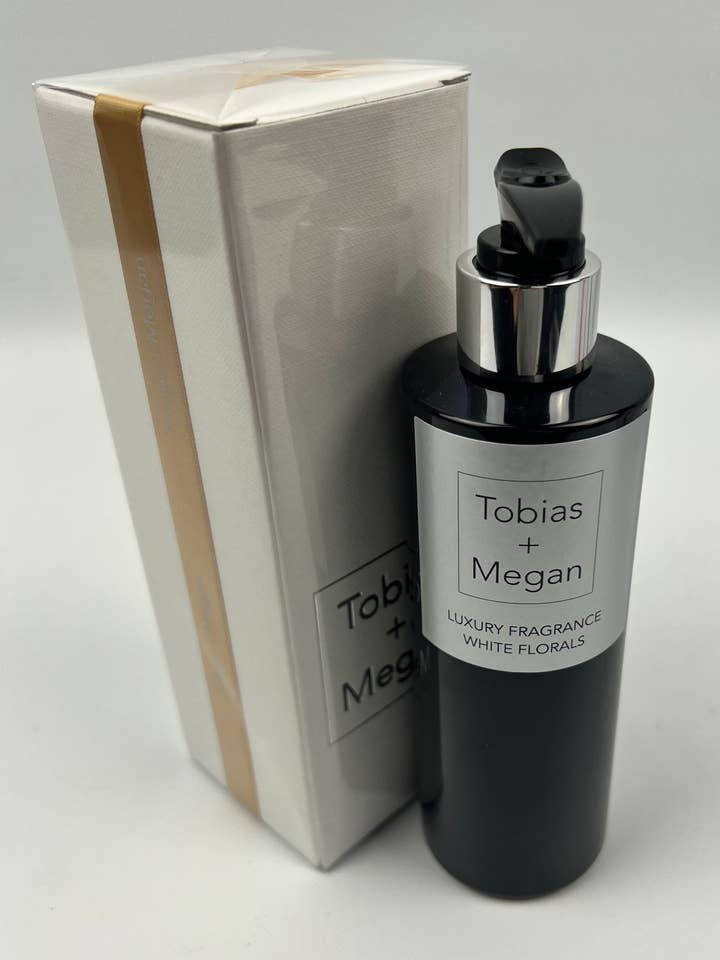 Organic Body Wash - White Florals for wholesale by The Tobias & Megan Collection