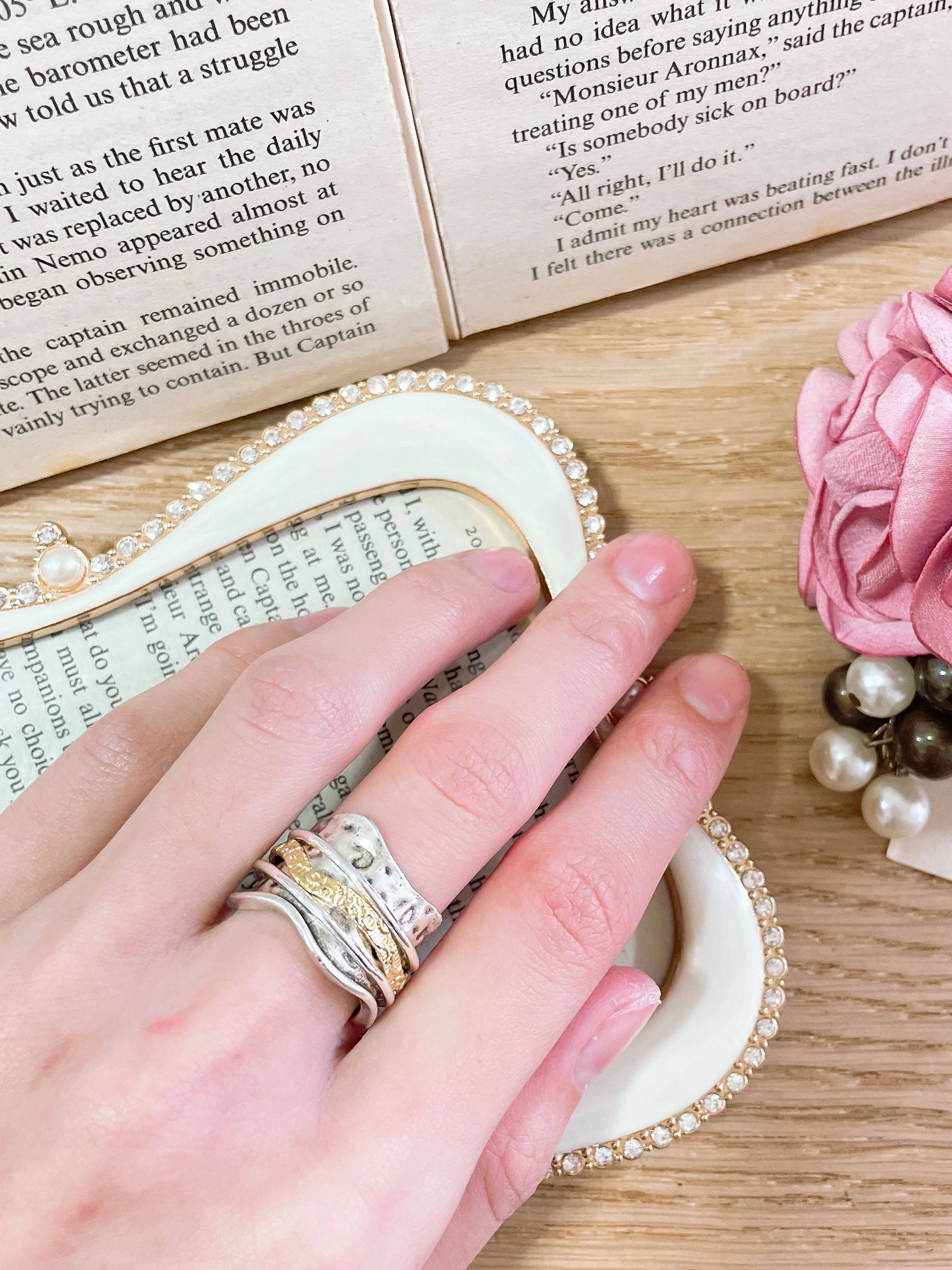 Zoey Simmons - Wholesale Band/Stacked Ring - Two-Tone Wave Spinner Ring - SF1