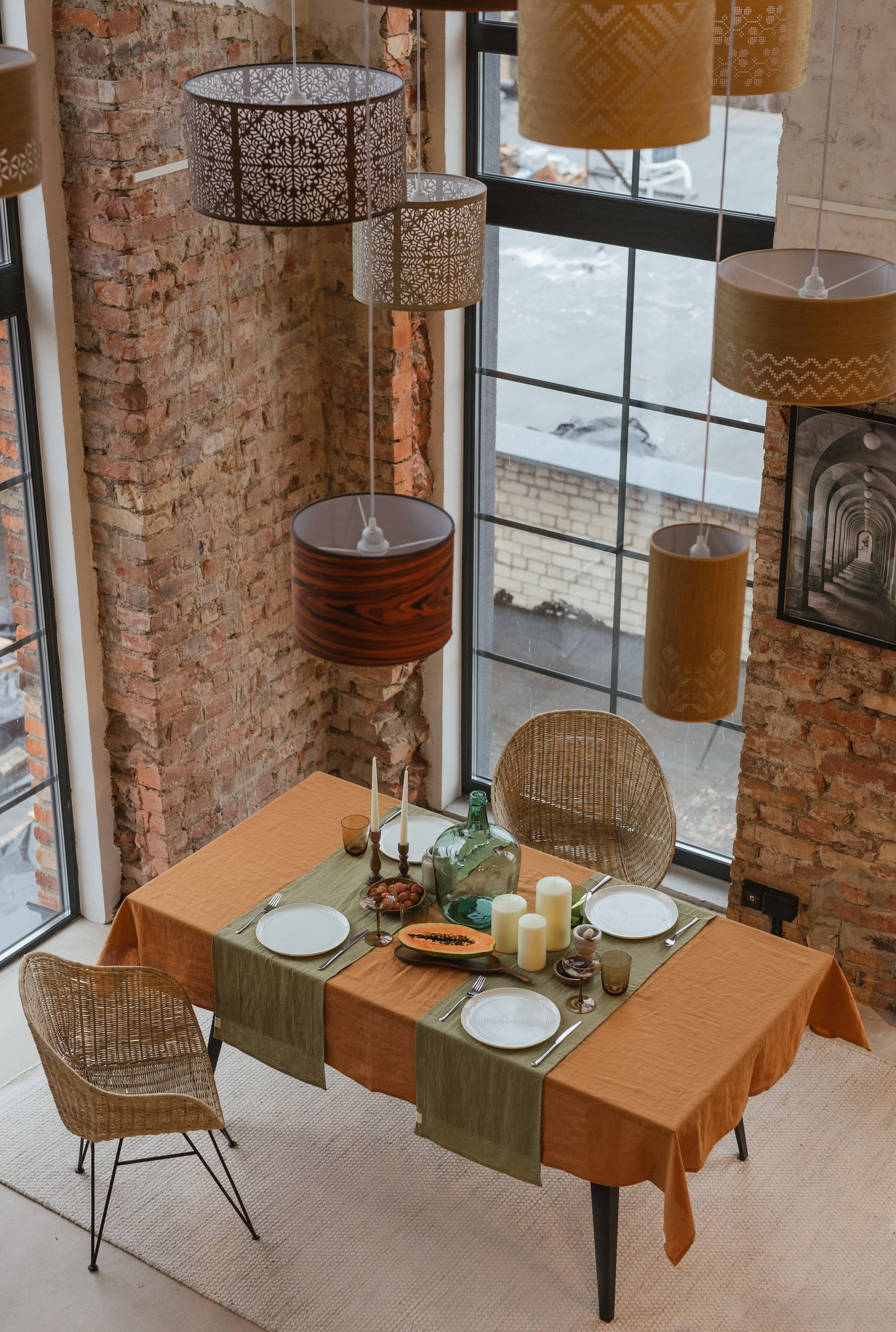 Linen Spells - Vendita all'ingrosso Runner - Runner da tavola in lino verde oliva lavato a pietra1