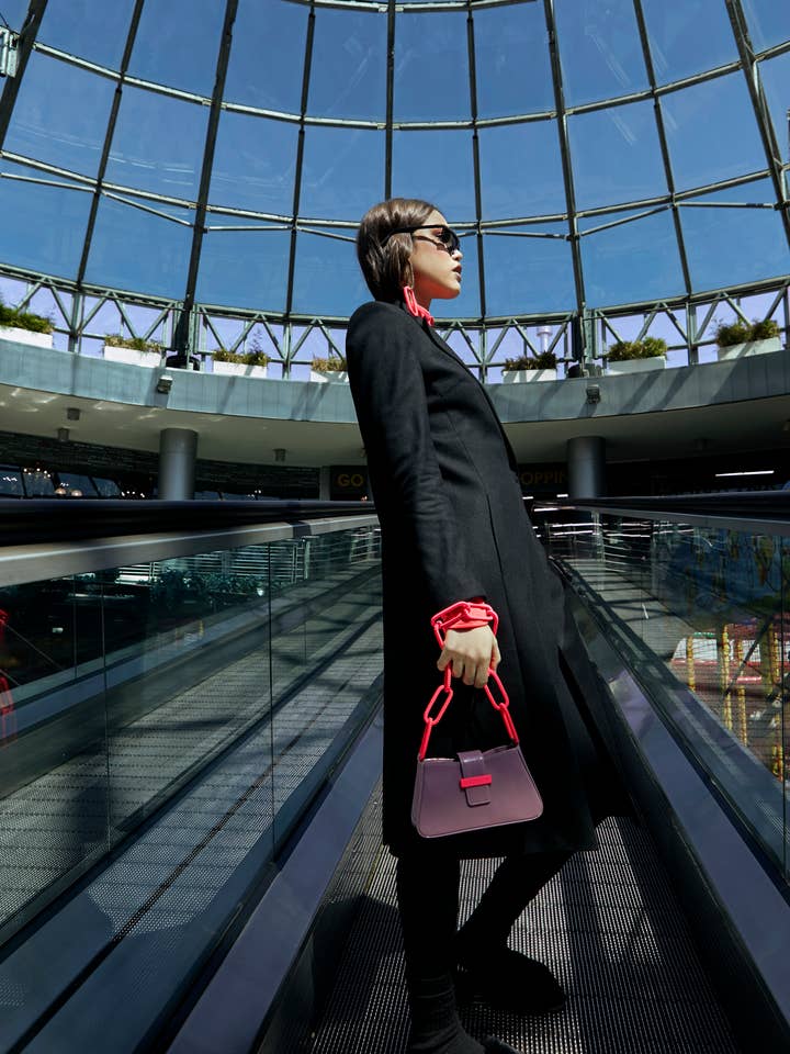 BOLSO BANDOLERA DE CHAROL para venta al por mayor de Nubes de Mazapan