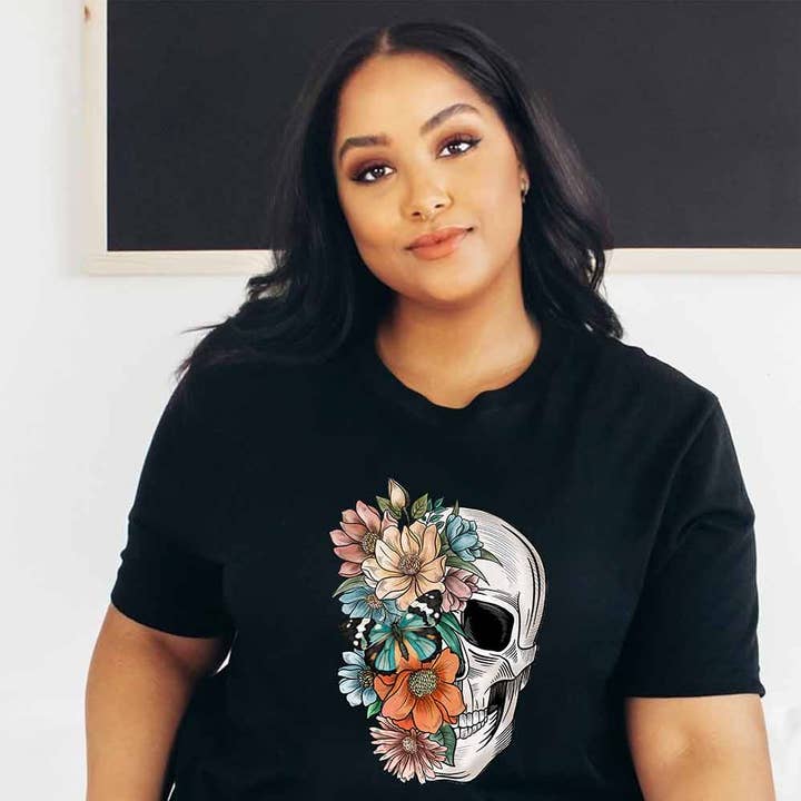 Crâne en fleurs pour la vente par Jaylanie