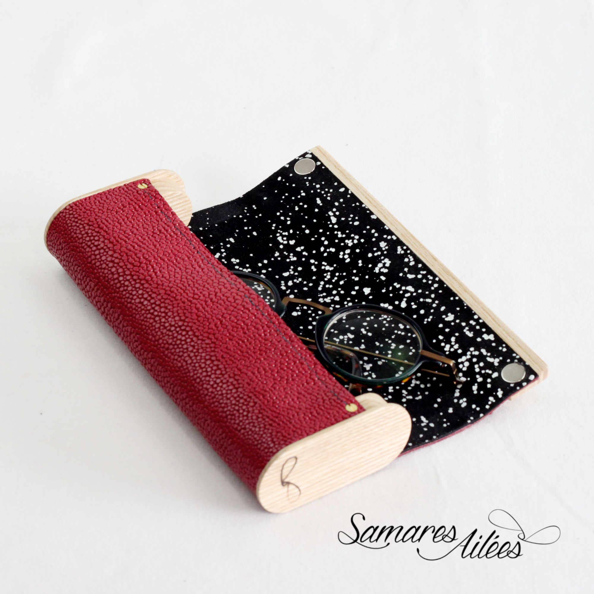 Samares Ailées - Wholesale Eyewear Cases & Holders - Unisex - “Marie” Wood and Leather Eyeglass Case19