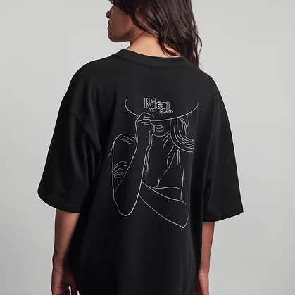 Rien Tee för wholesale av Fyre Cloth