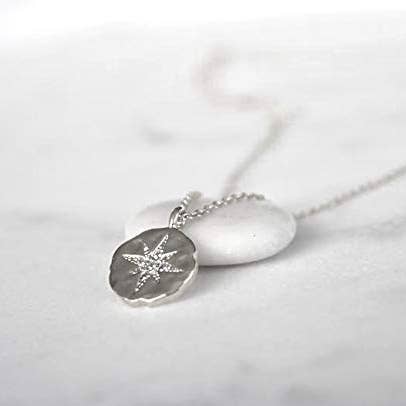 A Charmed Impression - Venta al por mayor Collares con colgantes/abalorios - Regalos de 18 cumpleaños para niñas • Regalos para niñas de 18 años • Regalos de 18 cumpleaños para hija • Regalo de cumpleaños para hermana • Collar de plata • Abalorio en forma de estrella de diamante • Regalos para hija de mamá y papá1