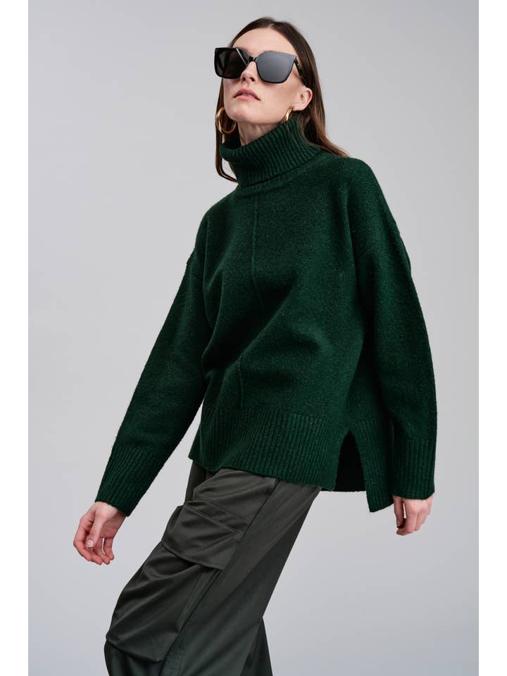 FLAT WHITE - Wholesale Knit Sweater - Women's - Morienne Sweater Pullover Dk Green