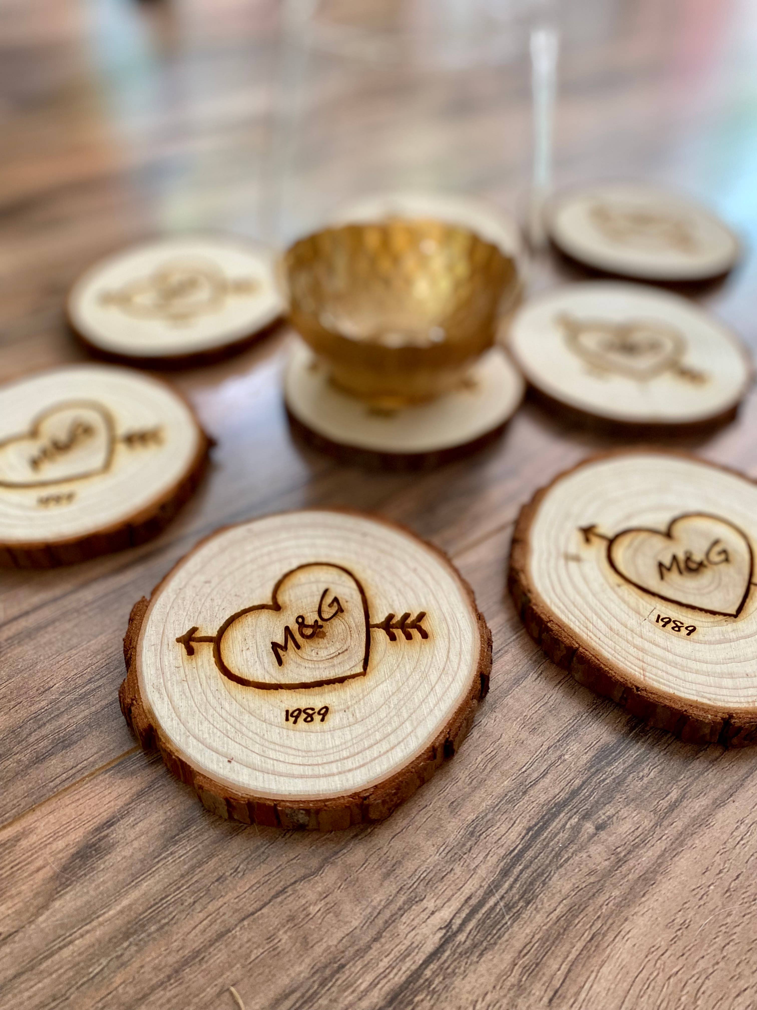 Munsell Made – wholesale Party gift – Engraved Wood Slice Wedding Favors - Heart & Arrow Design1