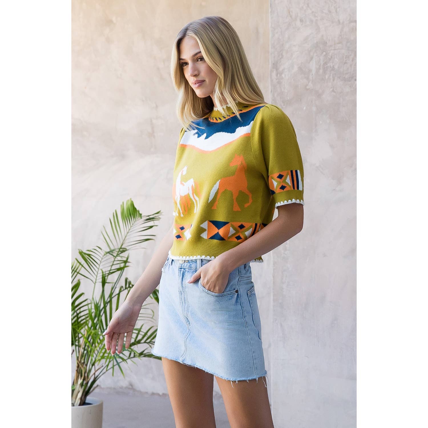 THML - Wholesale T-Shirt - Women's - Short Sleeve Horse Detail Top1