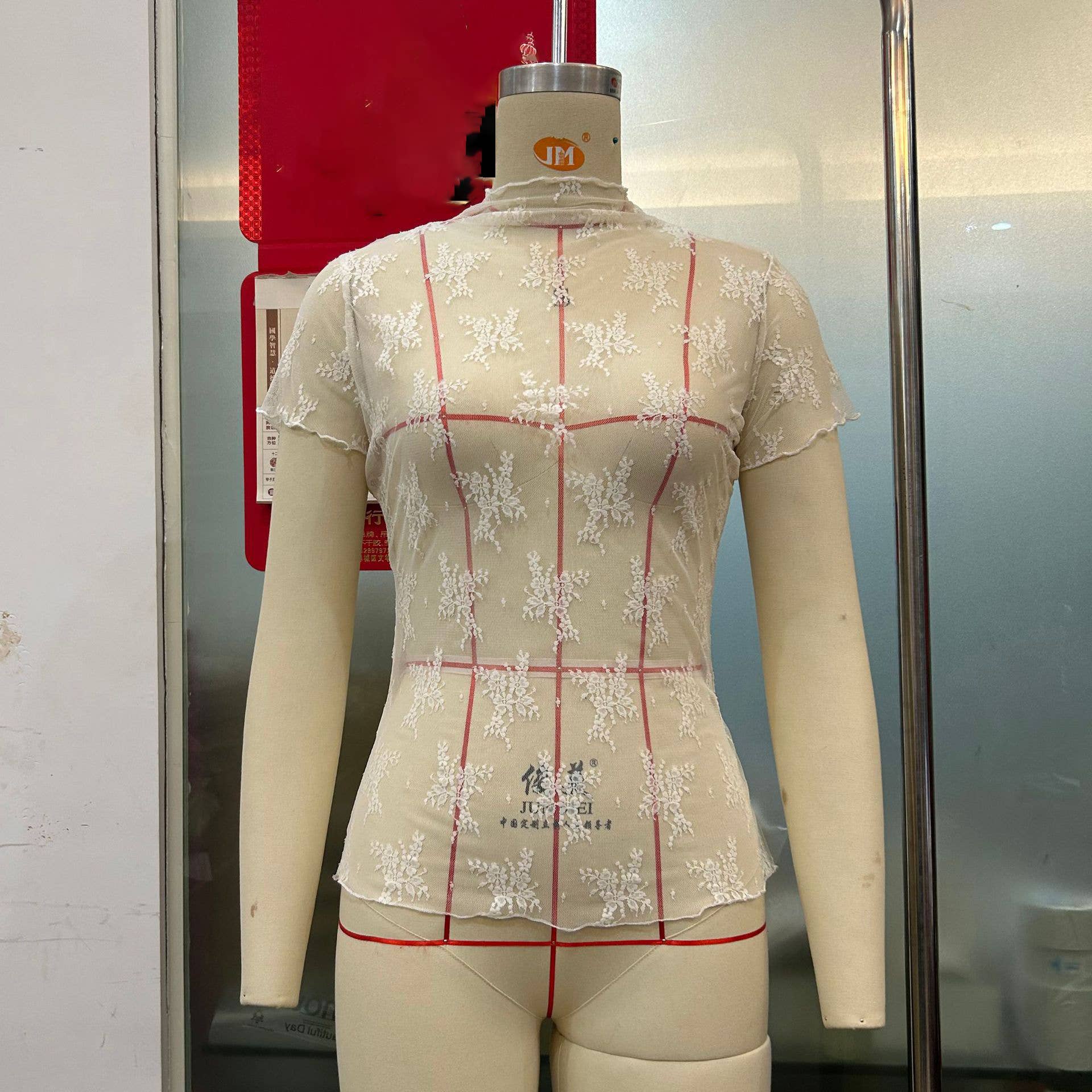 Hope & Sunshine – Großhandel Bluse – Damen – Kurzarm-Top aus transparentem Spitzenmesh14