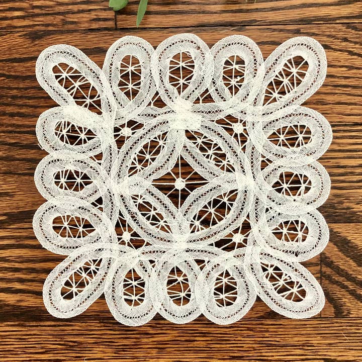 Annies skatte Doilies Edwardianske firkantede form for engroshandel hos Peking Handicraft