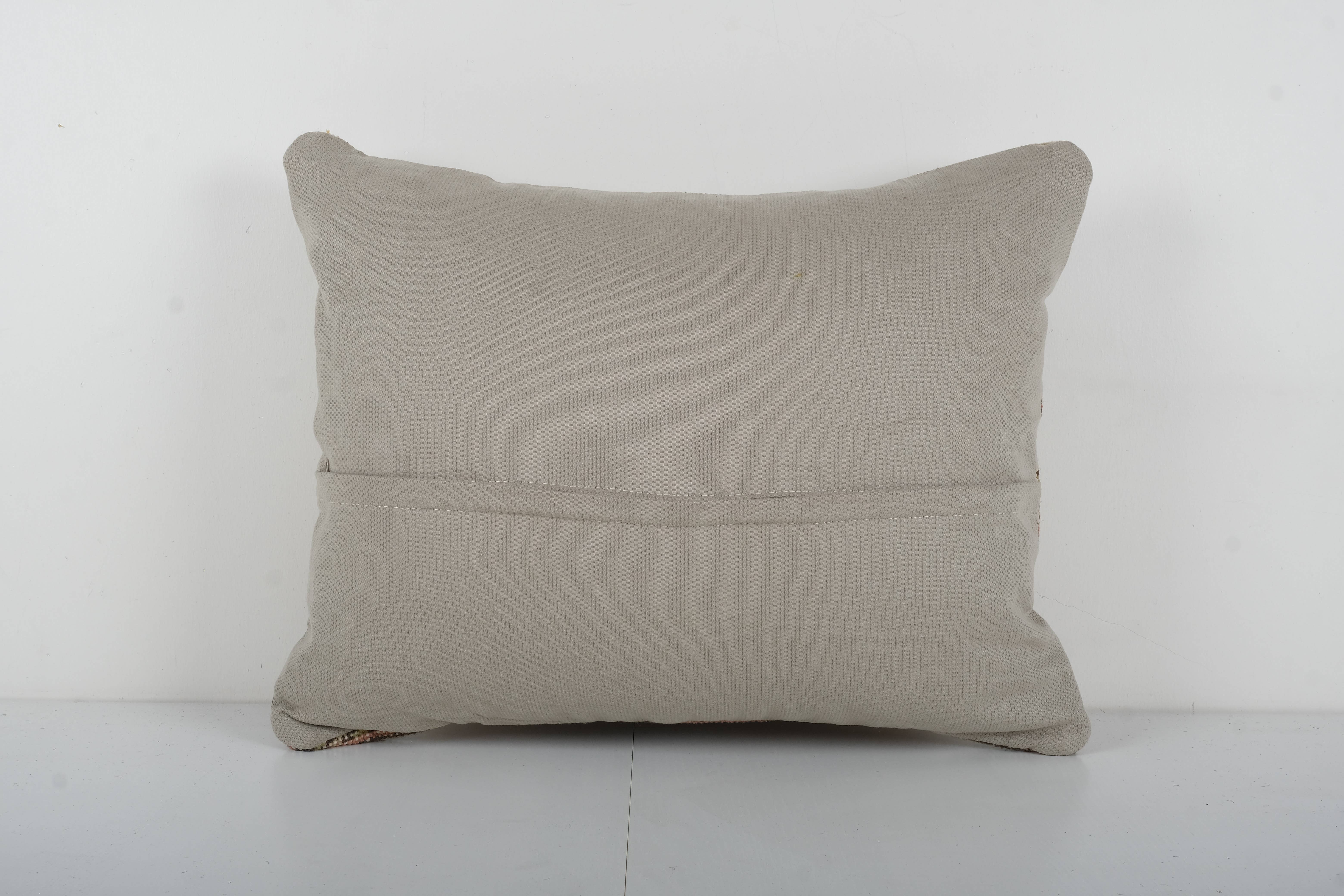 Vintage Pillows Store – Großhandel Zierkissenbezug – Kissenbezug aus türkischem Oushak-Teppich im Vintage-Stil, handgefertigt, braun3