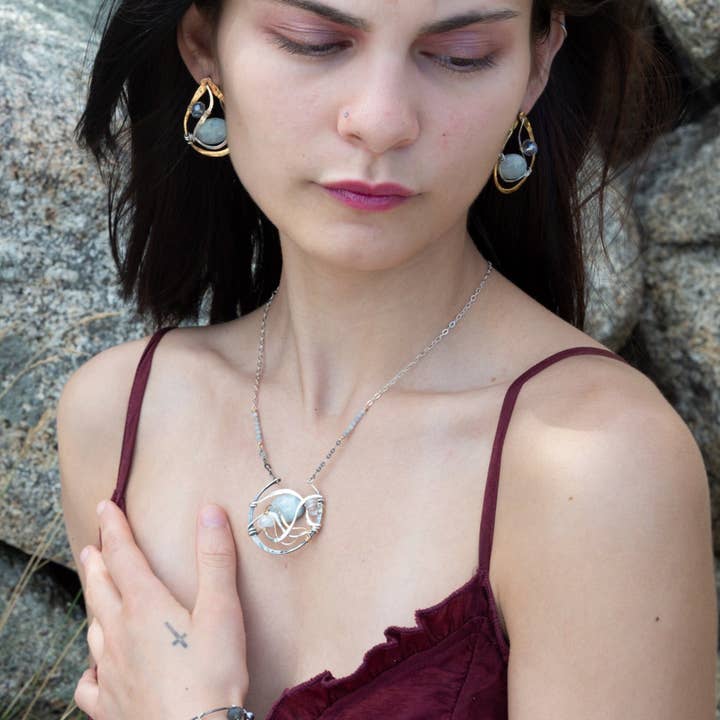 Art by any Means Jewelry – wholesale Hänge-/berlockhalsband – Atmosfäriskt Cameo halsband 83415N