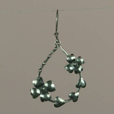 Ohrringe aus Sterling-Träne mit Blumen für den Großhandel von Moosepablos, Inc.