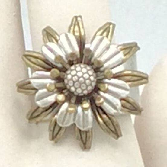 Adjustable Flower Ring - R30 for wholesale by Alchemy Inc