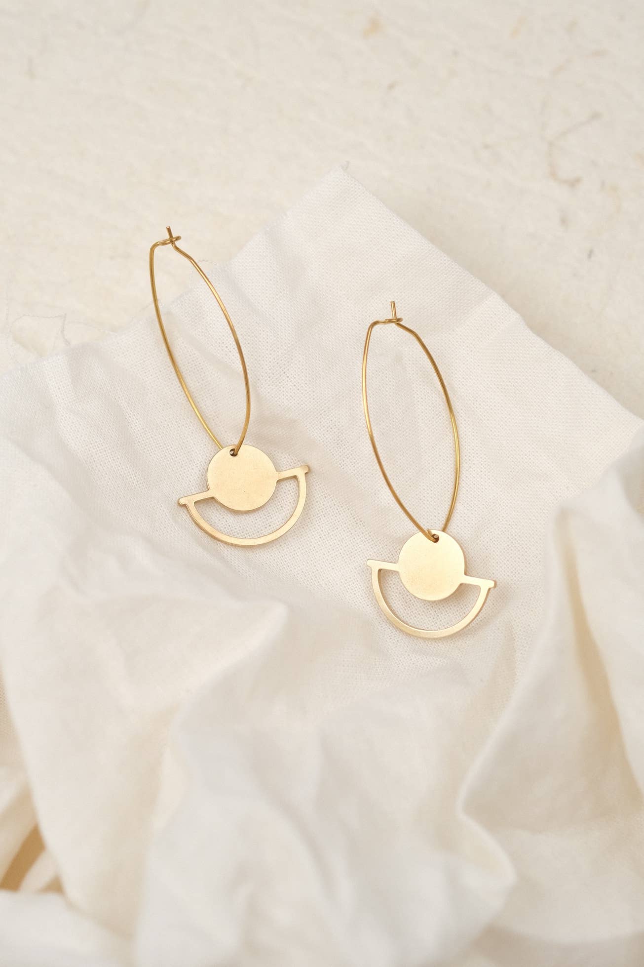 BRASSCAKE Jewelry – Großhandel Hoops – UNIVERSE LONG KREOLEN // Messing, Schmuck, Nachhaltig, Fair