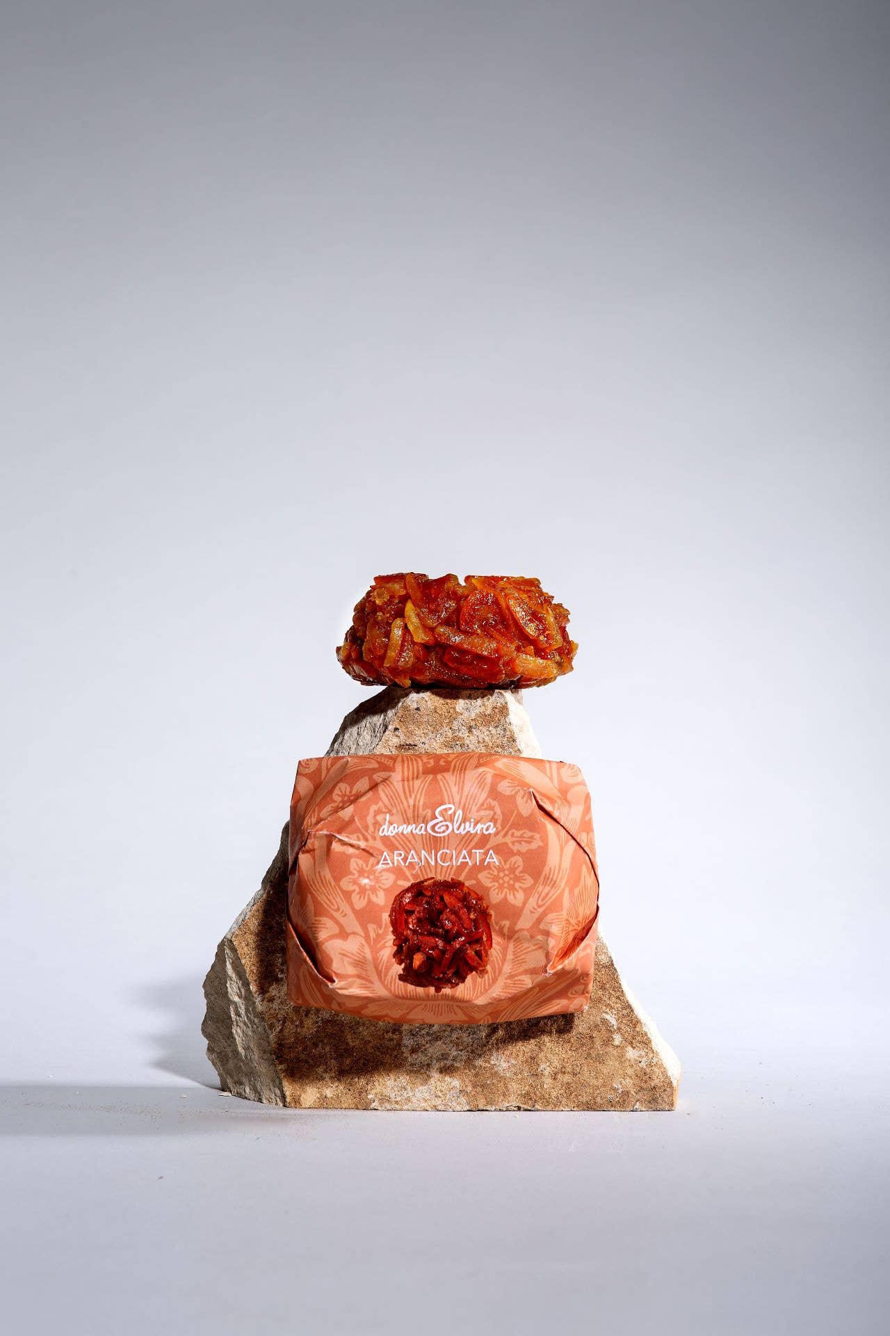DONNA ELVIRA dolceria di Roccasalva Elvira – wholesale Sylt/gelé – Orangeade med apelsinskal, Hyblaean-honung och brunt socker3