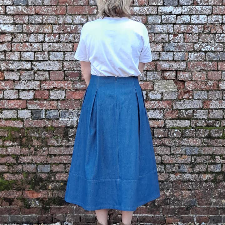 The Avid Seamstress LTD - Wholesale Craft Sewing Kit - NEW - The Universal Skirt Sewing Pattern 1