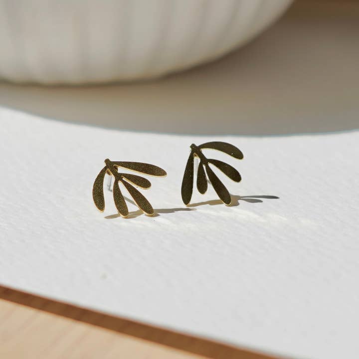 Copper Bee - Vendita all'ingrosso Orecchini a bottone - Collezione botanica | Little Leaf Studs1