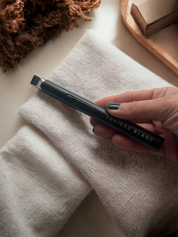 Rechargeable Electric Candle lighter for wholesale by CHATEAU BLANC