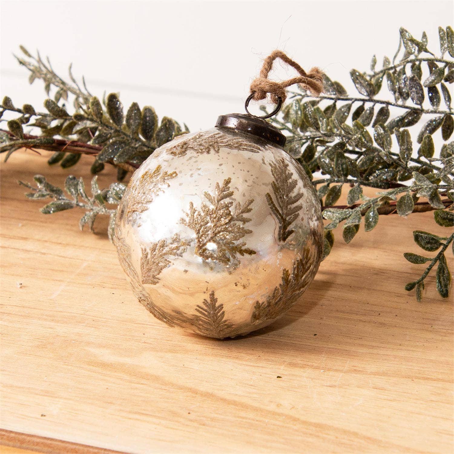 Audrey's Home & Gift - Wholesale Ornament - Ornaments - Antiqued Silver With Embedded Leaves (Pk/03)