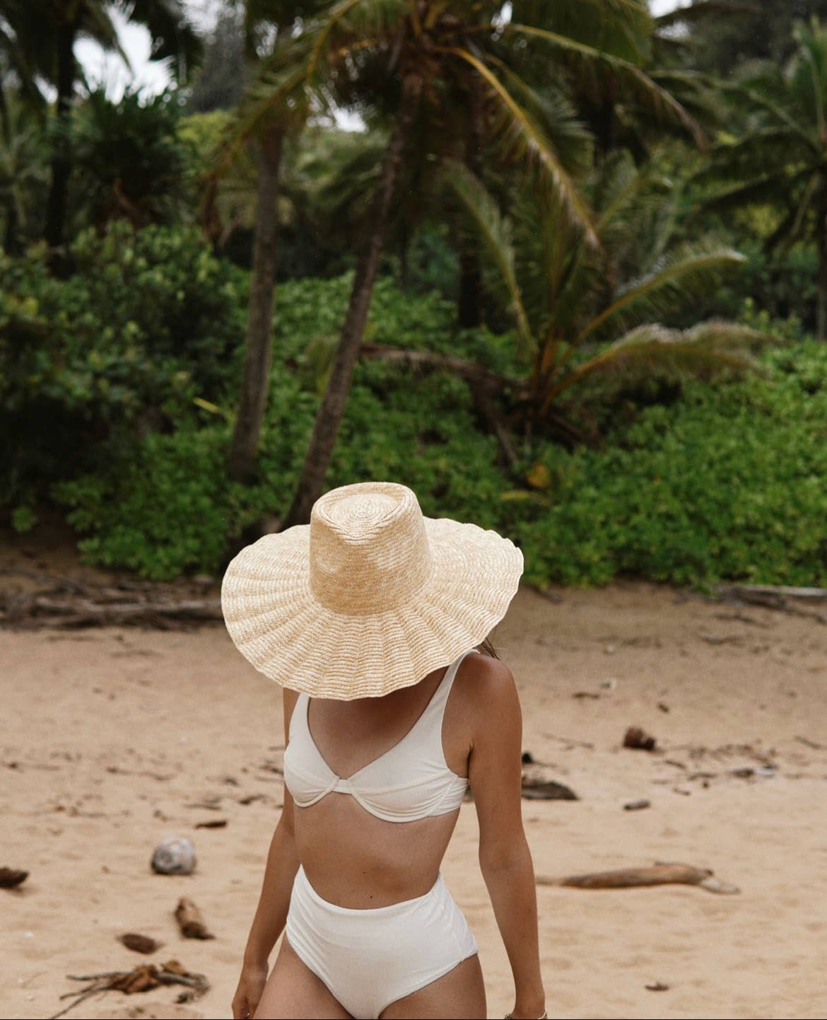 Augustine Hat Co. – wholesale Stråhatt – Dam – Nalu - strandhatt med bred vågig brätte2