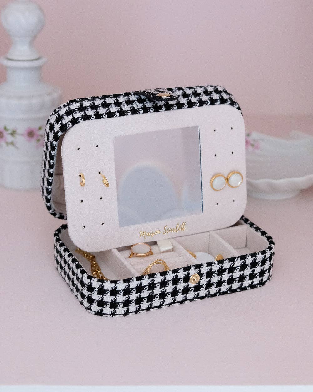 Maison Scarlett - Vente Boîte/rangement à bijoux - Boîte à bijoux de voyage Brigitte en pied de poule2